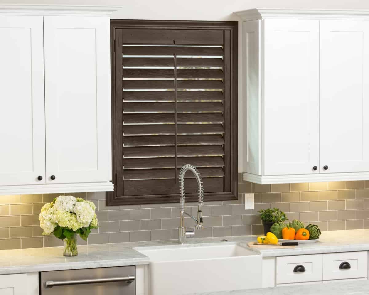 Hunter Douglas Heritance® Wood Shutters near Bloomington, Illinois (IL), Palm Beach™ shutters, waterproof shutters.