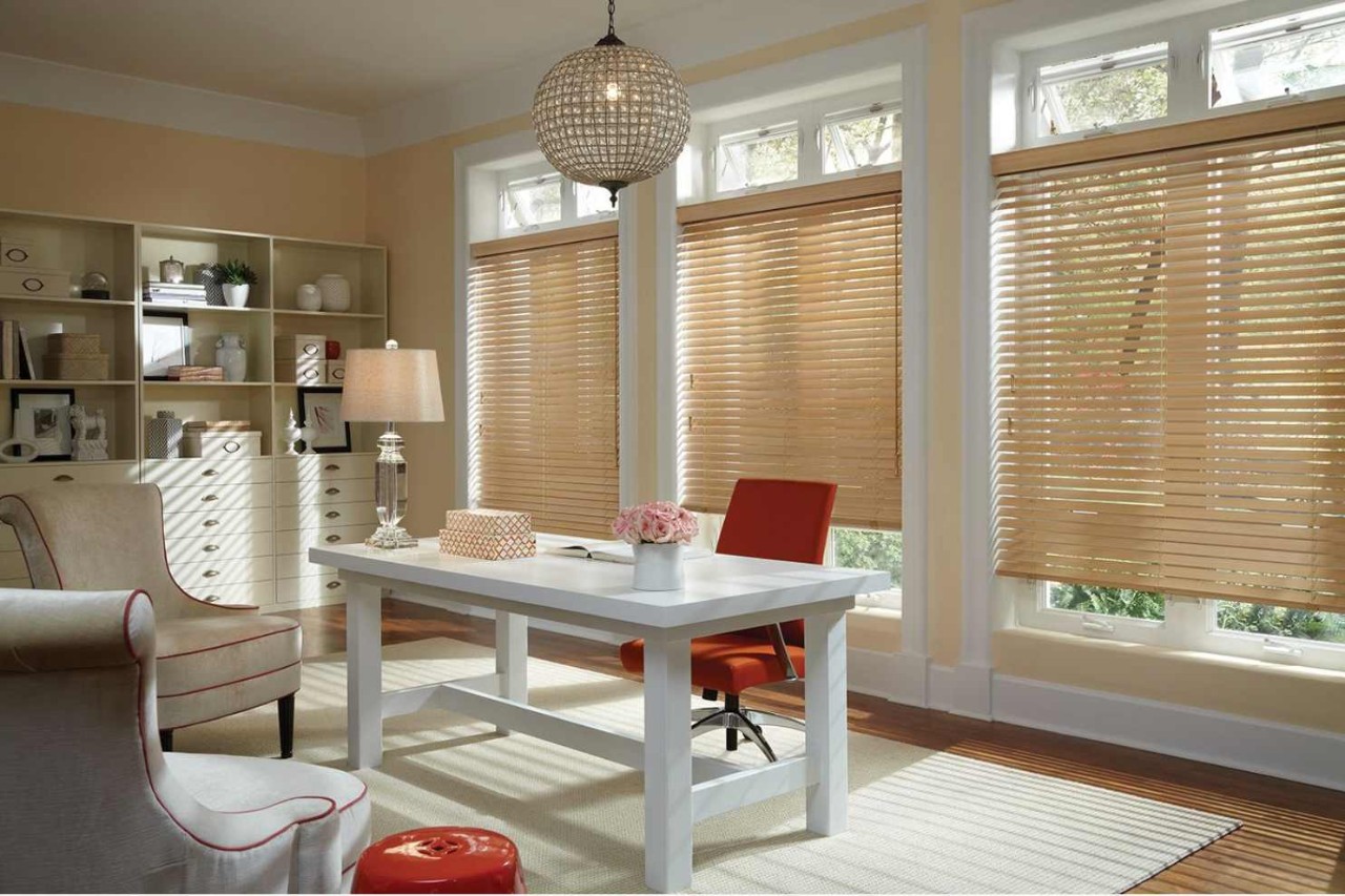 Hunter Douglas Parkland® Wood Blinds in a Modern Home Office