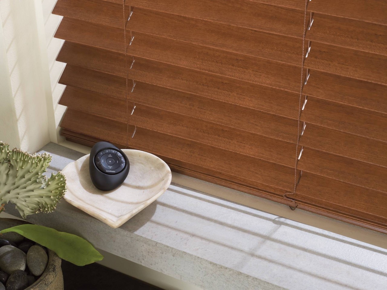 Hunter Douglas EverWood® Faux Wood Blinds with PowerView® Automation near Bloomington, Illinois (IL)