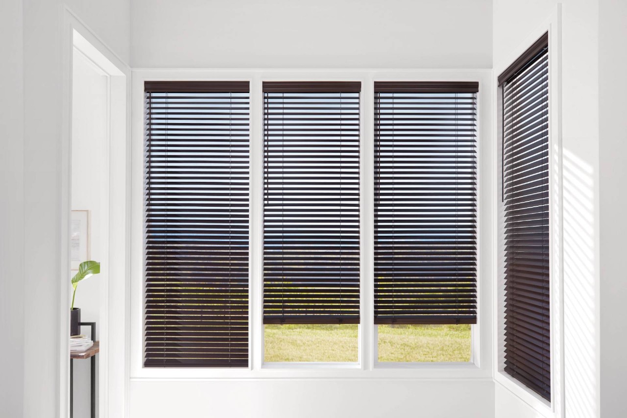 Hunter Douglas Parkland® Wood Blinds near Bloomington, Illinois (IL)